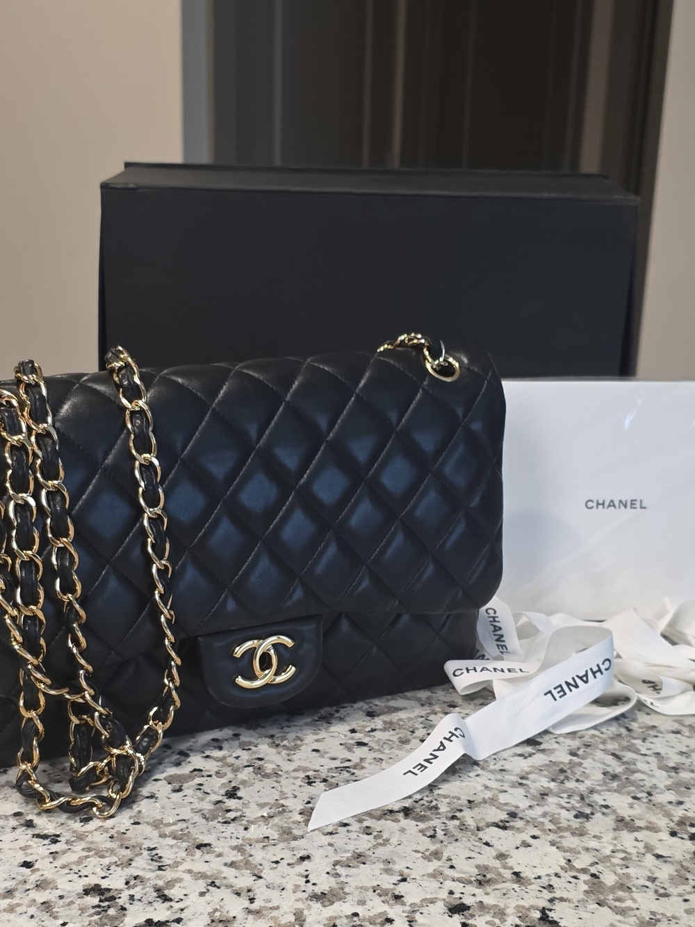 Chanel Quilted Classic Flap Bag in Black with Gold Chain - Picture 3 of 16